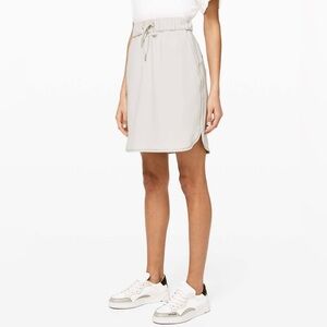 lululemon athletica light gray drawstring skirt